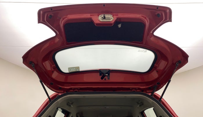 2016 Mahindra Kuv100 K4 6 STR, Petrol, Manual, 80,036 km, Boot Door Open