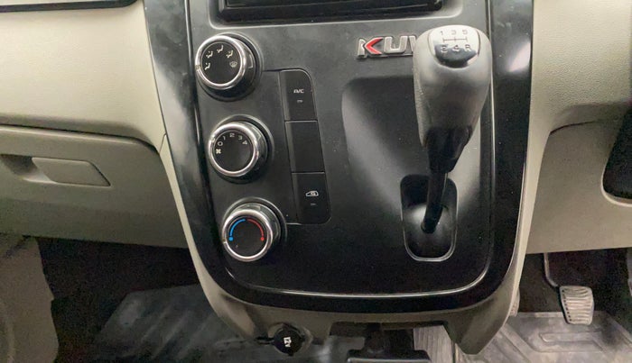 2016 Mahindra Kuv100 K4 6 STR, Petrol, Manual, 80,036 km, Gear Lever