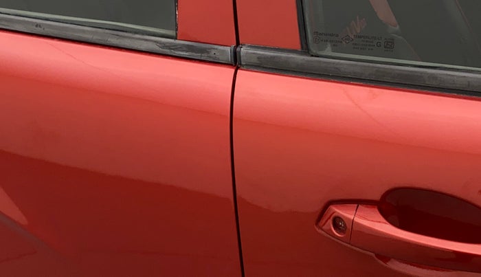 2016 Mahindra Kuv100 K4 6 STR, Petrol, Manual, 80,036 km, Driver-side door - Weather strip has minor damage