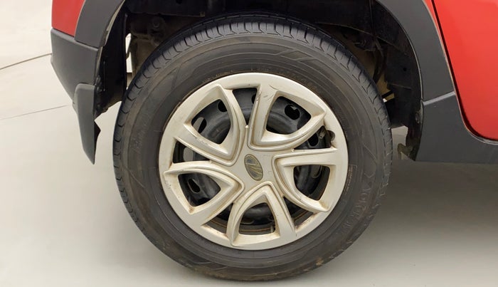 2016 Mahindra Kuv100 K4 6 STR, Petrol, Manual, 80,036 km, Right Rear Wheel