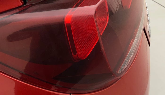 2016 Mahindra Kuv100 K4 6 STR, Petrol, Manual, 80,036 km, Left tail light - Minor scratches
