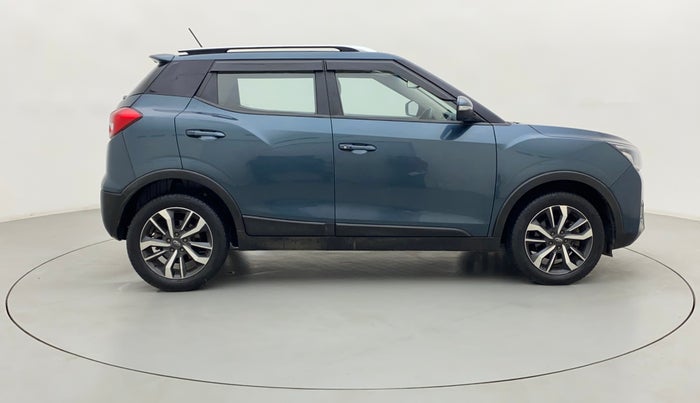 2019 Mahindra XUV300 W8 (O) 1.5 DIESEL, Diesel, Manual, 59,293 km, Right Side View