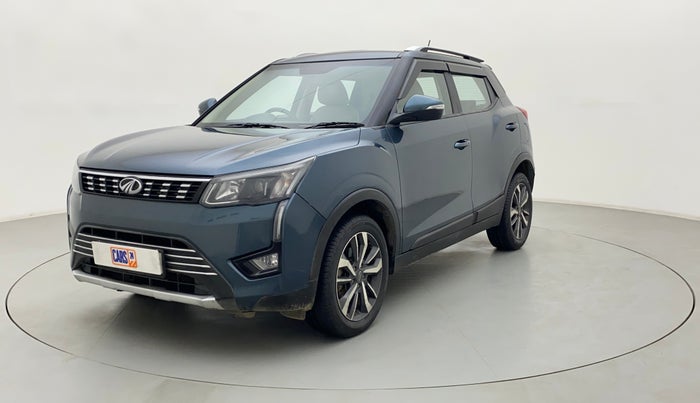 2019 Mahindra XUV300 W8 (O) 1.5 DIESEL, Diesel, Manual, 59,293 km, Left Front Diagonal