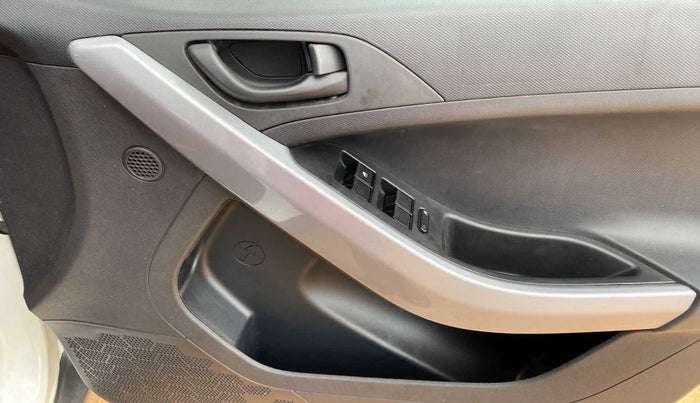 2022 Tata NEXON XMA PETROL, Petrol, Automatic, 7,987 km, Driver Side Door Panels Control