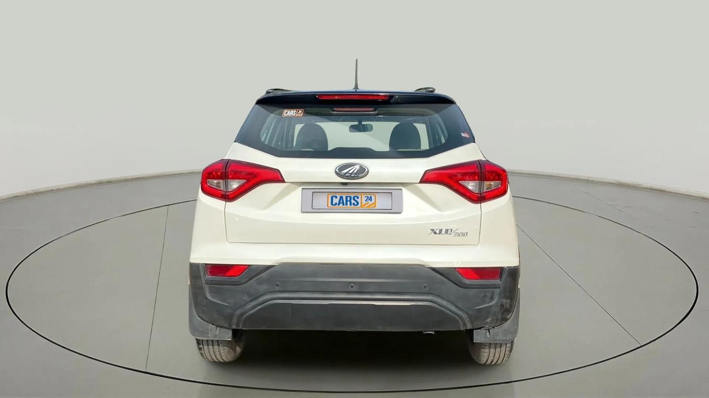 2022 Mahindra XUV300 W6 1.2 PETROL, Petrol, Manual, 16,629 km, Back/Rear