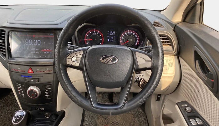 2022 Mahindra XUV300 W6 1.2 PETROL, Petrol, Manual, 16,629 km, Steering Wheel Close Up