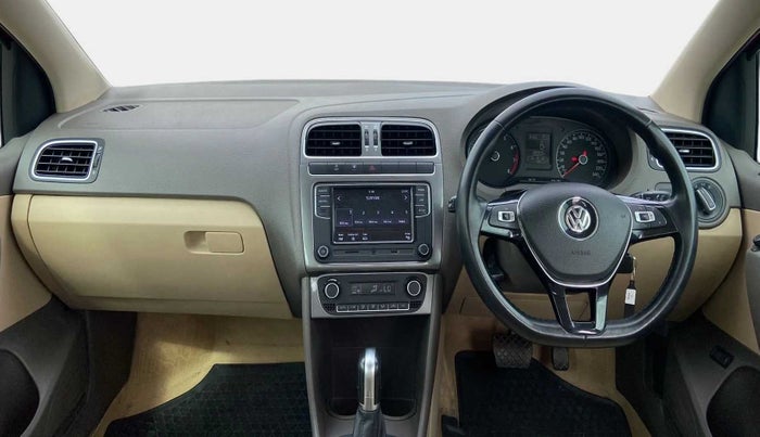 2020 Volkswagen Vento HIGHLINE PLUS 1.0L TSI AT, Petrol, Automatic, 38,179 km, Dashboard