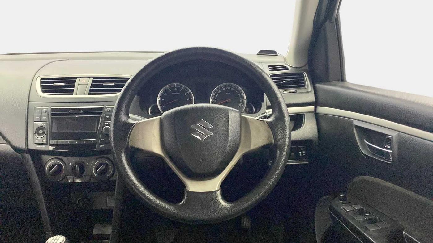 2015 Maruti Swift VXI, Petrol, Manual, 93,255 km, Steering Wheel Close Up