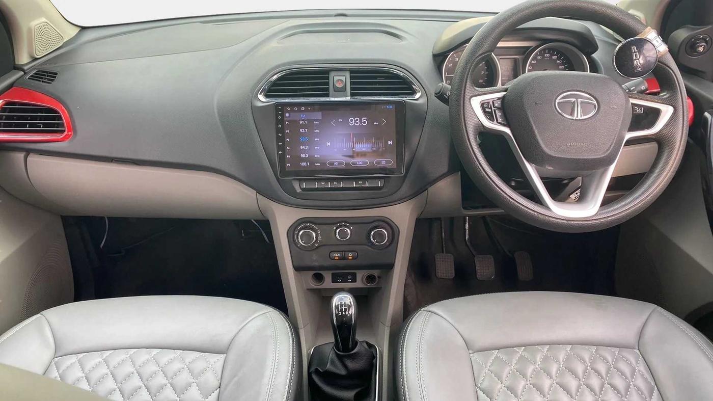 2017 Tata Tiago XZ PETROL, Petrol, Manual, 46,635 km, Dashboard