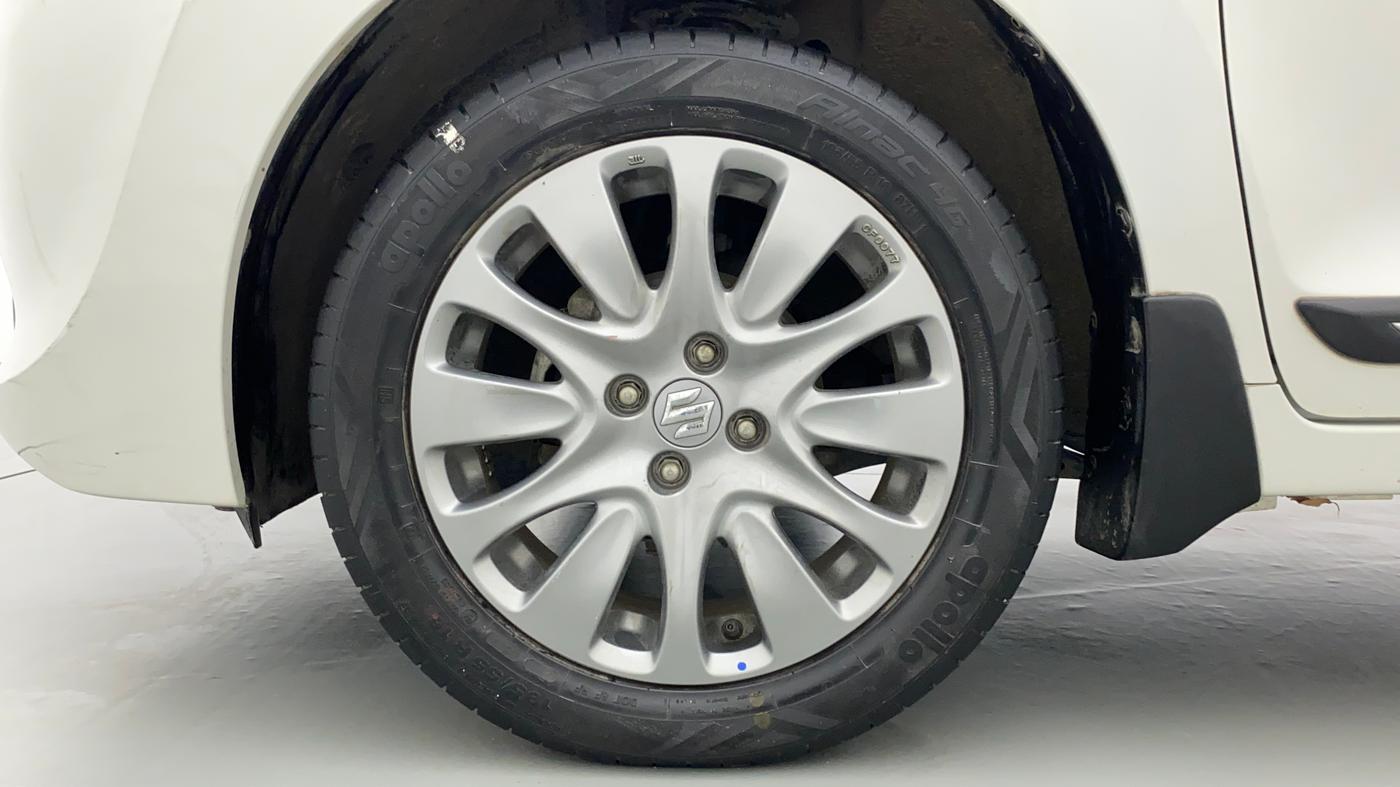 2017 Maruti Baleno ZETA 1.2 K12, Petrol, Manual, 33,112 km, Left Front Wheel
