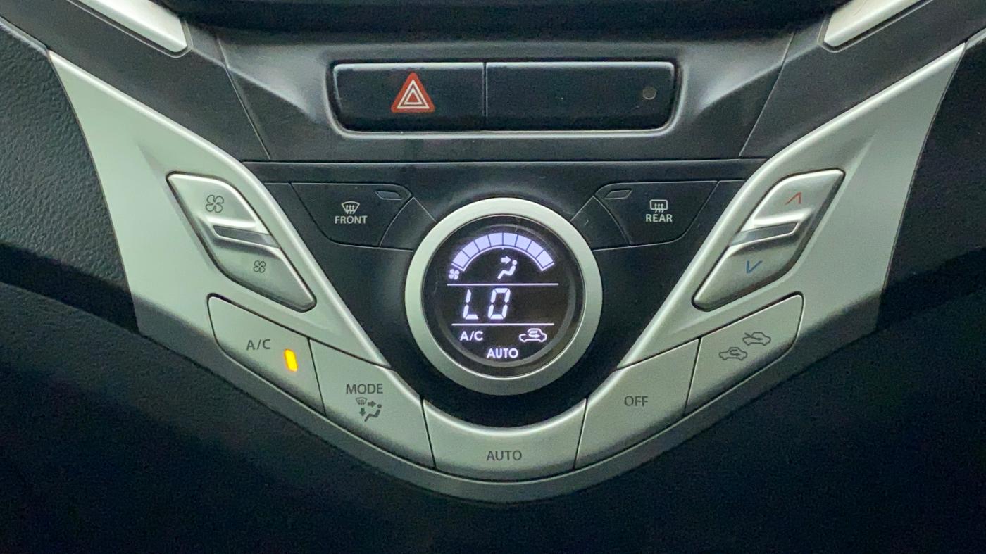2017 Maruti Baleno ZETA 1.2 K12, Petrol, Manual, 33,112 km, Automatic Climate Control