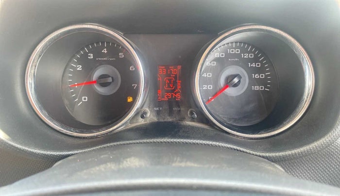 2016 Mahindra TUV300 T8, Diesel, Manual, 29,721 km, Odometer Image