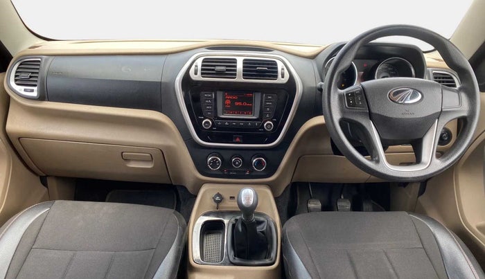 2016 Mahindra TUV300 T8, Diesel, Manual, 29,721 km, Dashboard