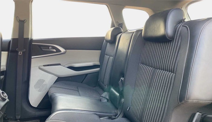 2022 KIA CARENS PRESTIGE 1.5 DIESEL 7 STR, Diesel, Manual, 37,095 km, Right Side Rear Door Cabin