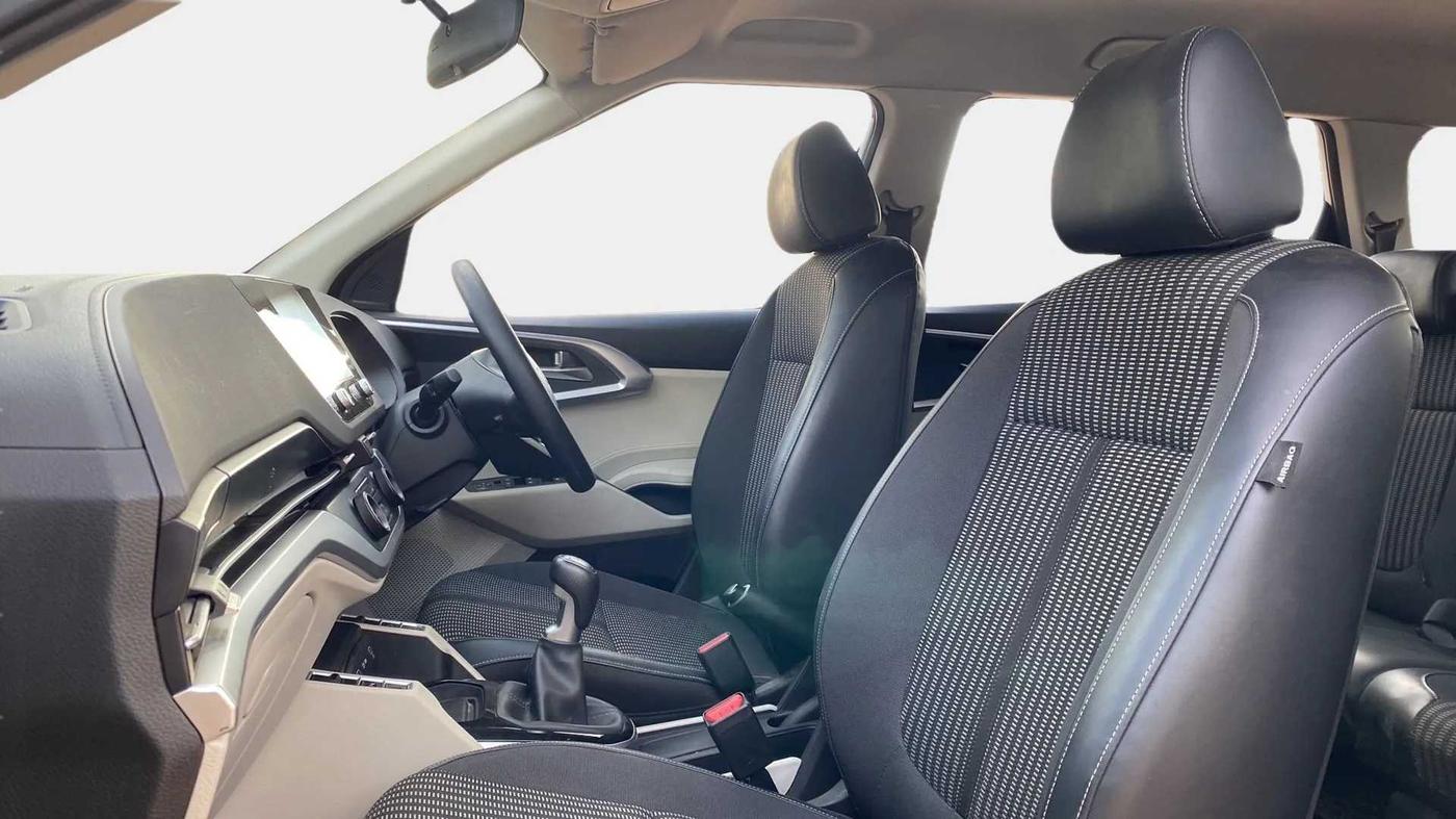 2022 KIA CARENS PRESTIGE 1.5 DIESEL 7 STR, Diesel, Manual, 37,095 km, Right Side Front Door Cabin