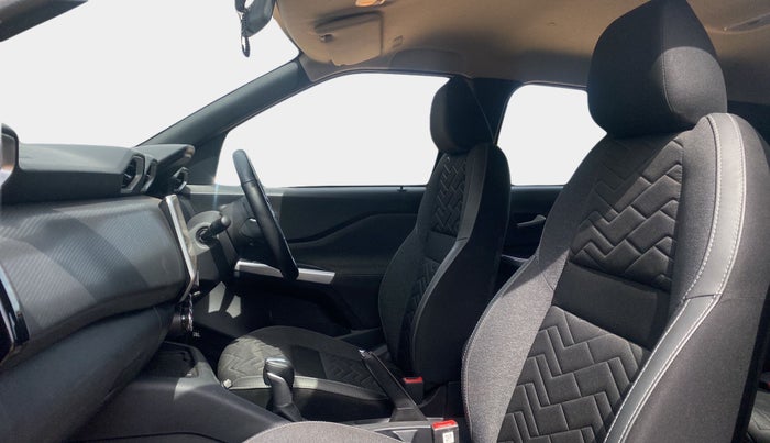 2022 Nissan MAGNITE XV PREMIUM TURBO CVT, Petrol, Automatic, 15,831 km, Right Side Front Door Cabin