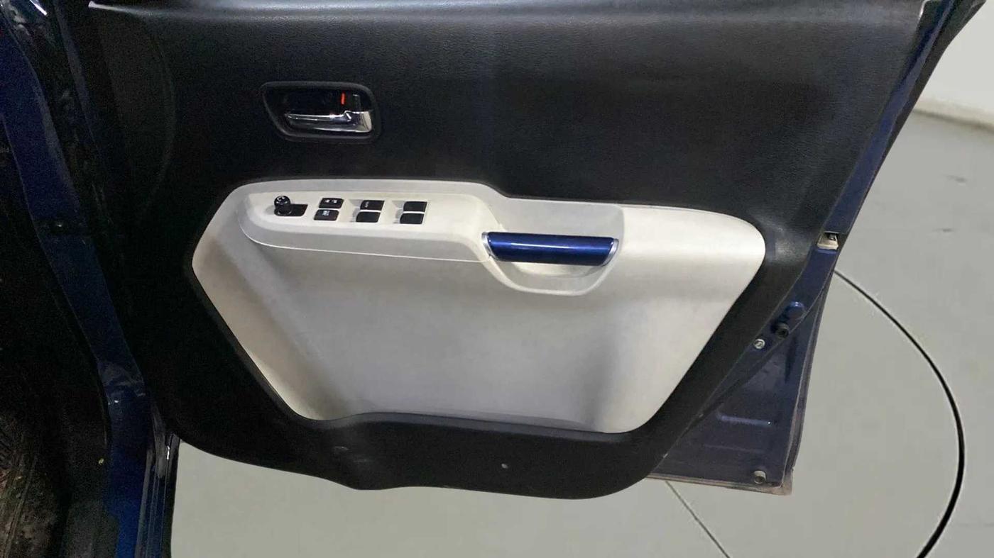 2020 Maruti IGNIS DELTA 1.2, Petrol, Manual, 19,884 km, Driver Side Door Panels Control