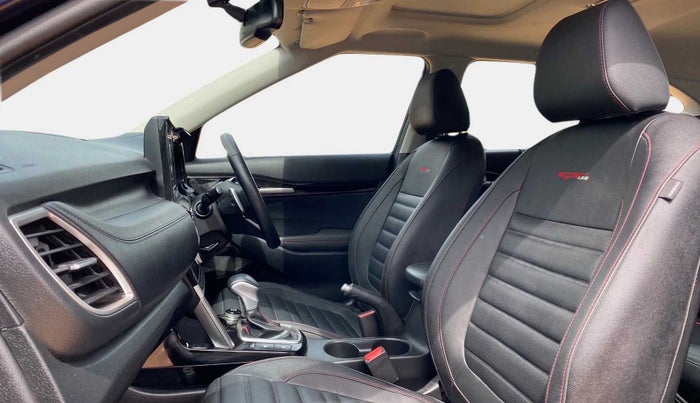 2022 KIA SELTOS GTX PLUS DCT 1.4 PETROL, Petrol, Automatic, 25,582 km, Right Side Front Door Cabin