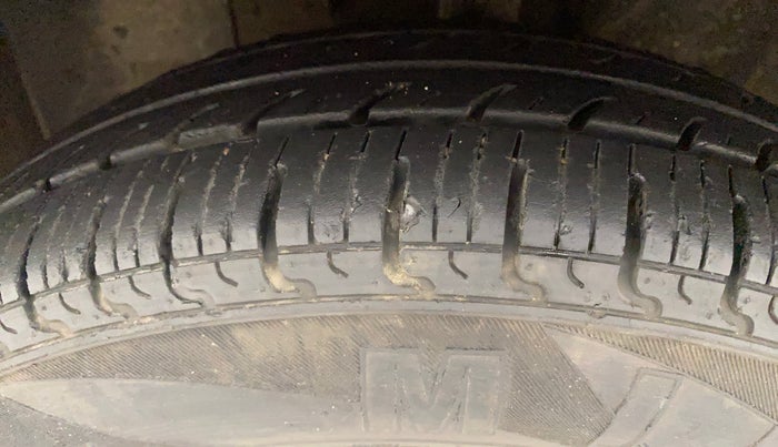 2019 Datsun Redi Go T (O), Petrol, Manual, 24,502 km, Left Front Tyre Tread