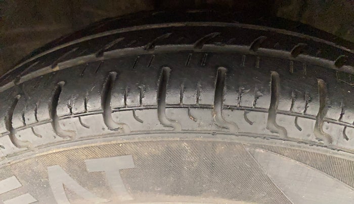 2019 Datsun Redi Go T (O), Petrol, Manual, 24,502 km, Right Front Tyre Tread