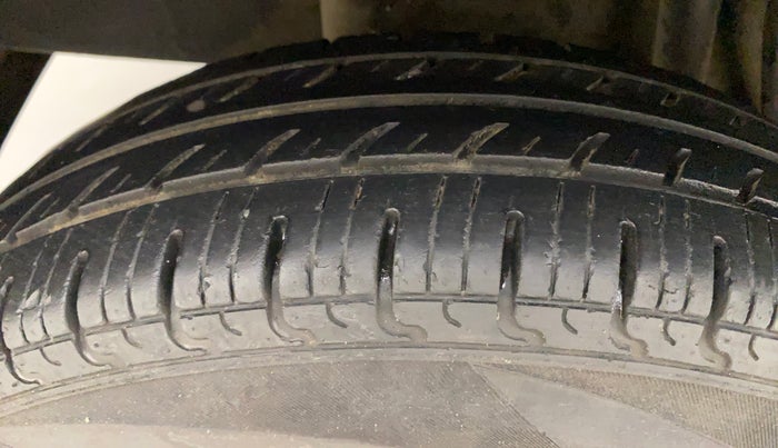 2019 Datsun Redi Go T (O), Petrol, Manual, 24,502 km, Right Rear Tyre Tread