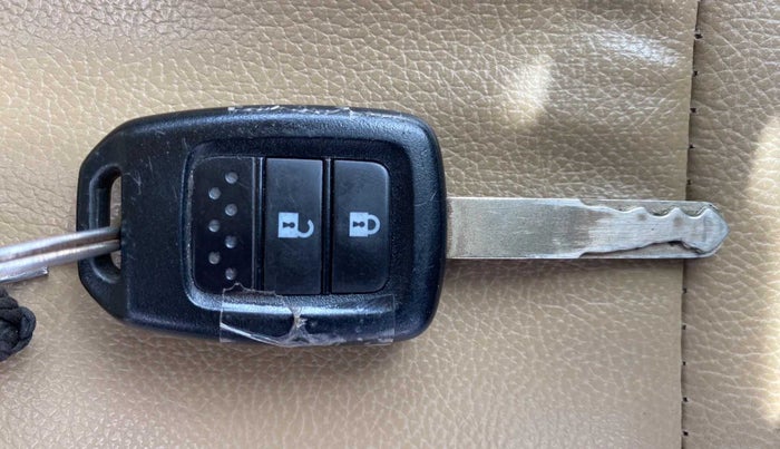 2015 Honda City 1.5L I-VTEC V MT, Petrol, Manual, 83,531 km, Key Close Up