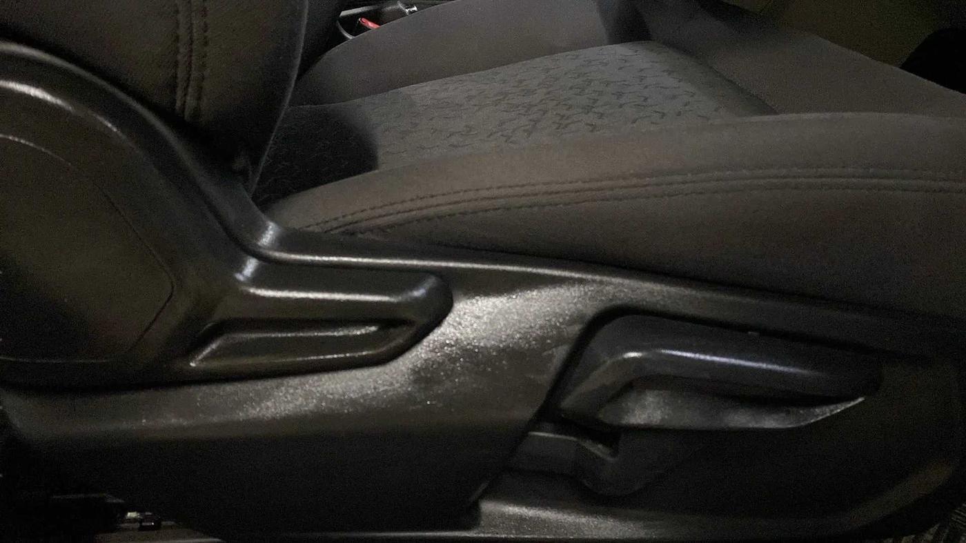 2022 Tata TIGOR XZ PLUS CNG DUAL TONE, CNG, Manual, 13,590 km, Driver Side Adjustment Panel