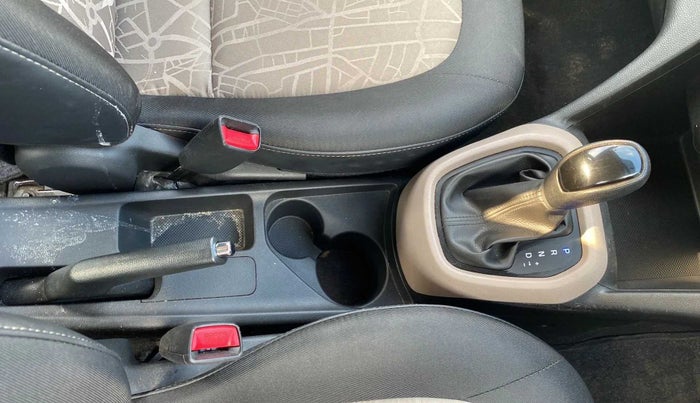 2017 Hyundai Grand i10 SPORTZ (O) AT 1.2 KAPPA VTVT, Petrol, Automatic, 31,003 km, Gear Lever