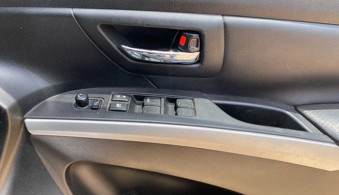 2016 Maruti S Cross ALPHA 1.3, Diesel, Manual, 66,434 km, Driver Side Door Panels Control