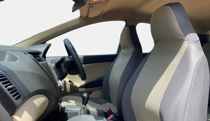 2013 Hyundai Eon MAGNA +, Petrol, Manual, 83,065 km, Right Side Front Door Cabin
