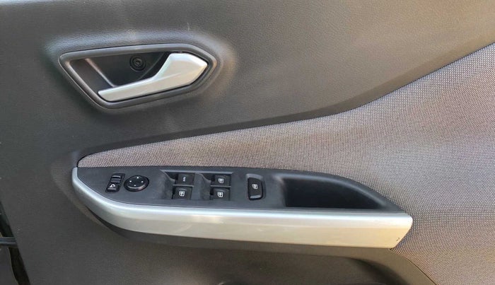 2021 Nissan MAGNITE XV TURBO, Petrol, Manual, 35,136 km, Driver Side Door Panels Control