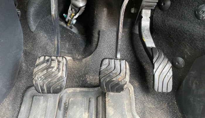 2021 Nissan MAGNITE XV TURBO, Petrol, Manual, 35,136 km, Pedals
