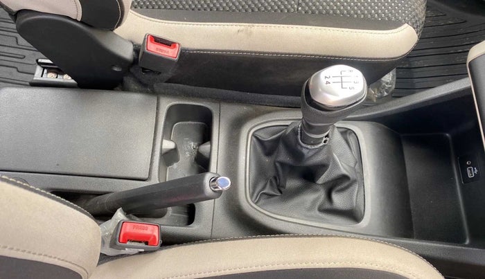 2019 Renault TRIBER RXZ, Petrol, Manual, 33,957 km, Gear Lever