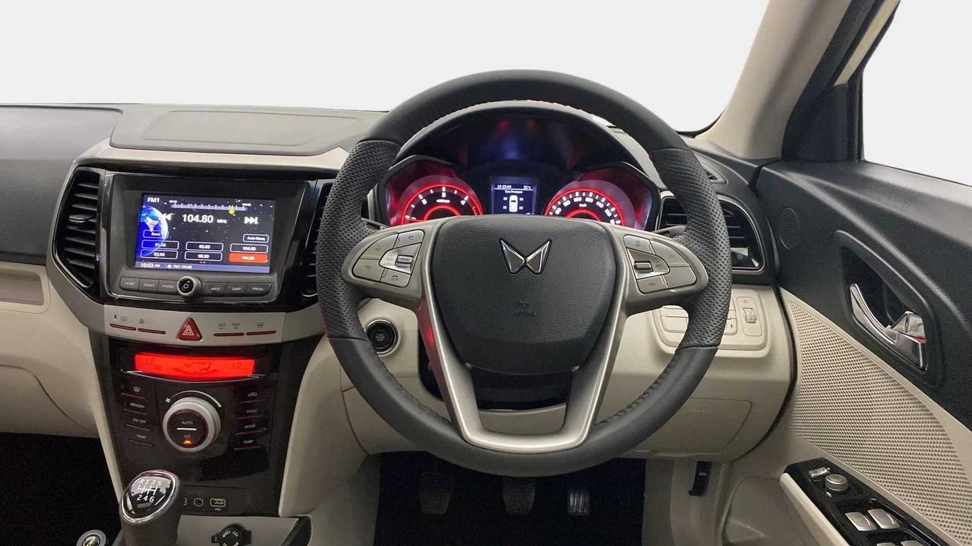2023 Mahindra XUV300 W8 (O) 1.5 DIESEL, Diesel, Manual, 6,629 km, Steering Wheel Close Up