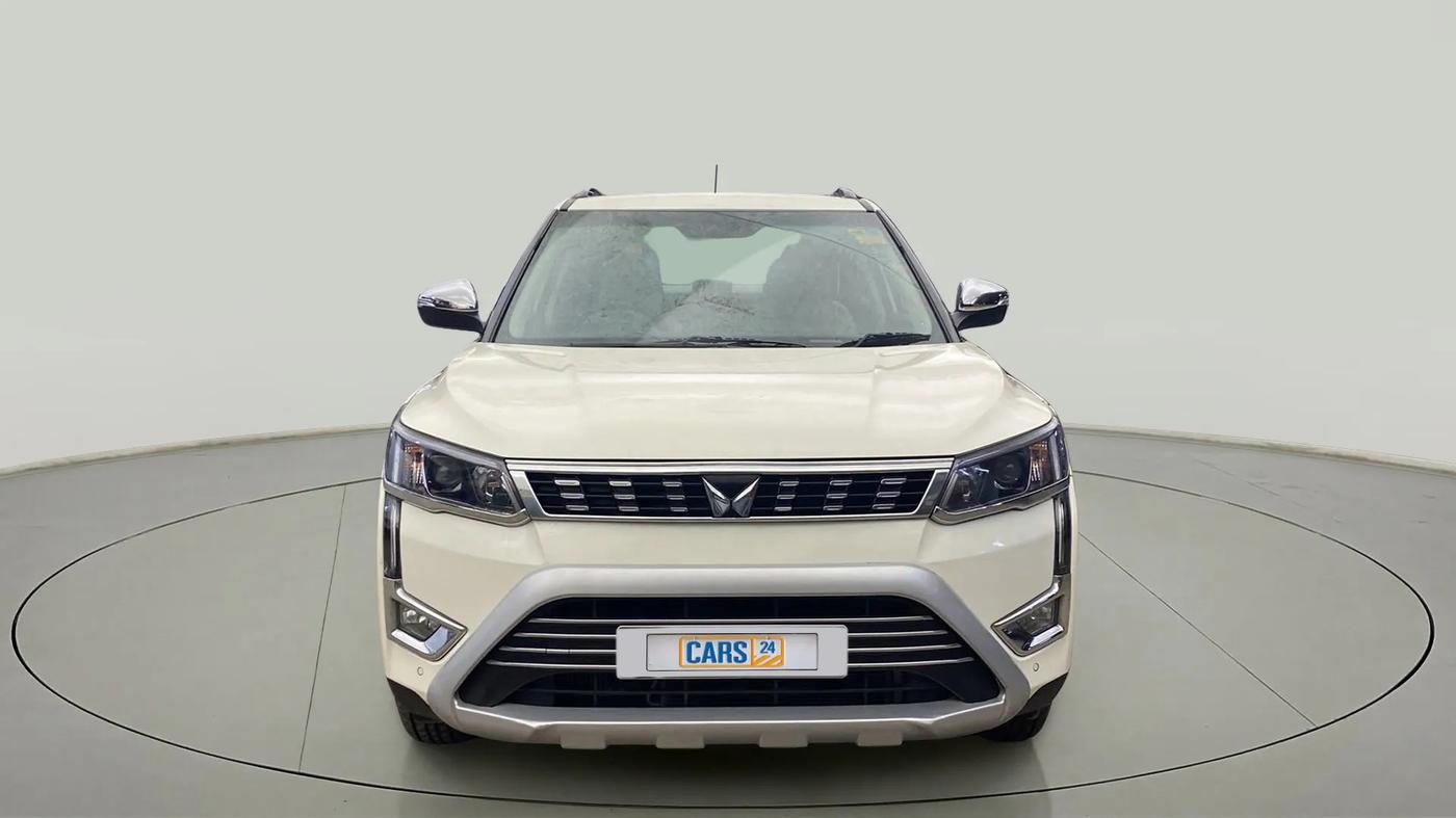 2023 Mahindra XUV300 W8 (O) 1.5 DIESEL, Diesel, Manual, 6,629 km, Front
