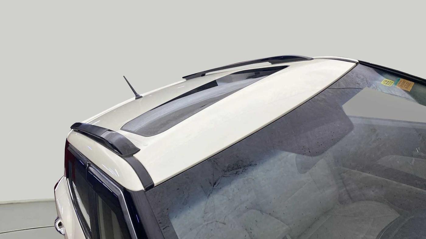 2023 Mahindra XUV300 W8 (O) 1.5 DIESEL, Diesel, Manual, 6,629 km, Roof