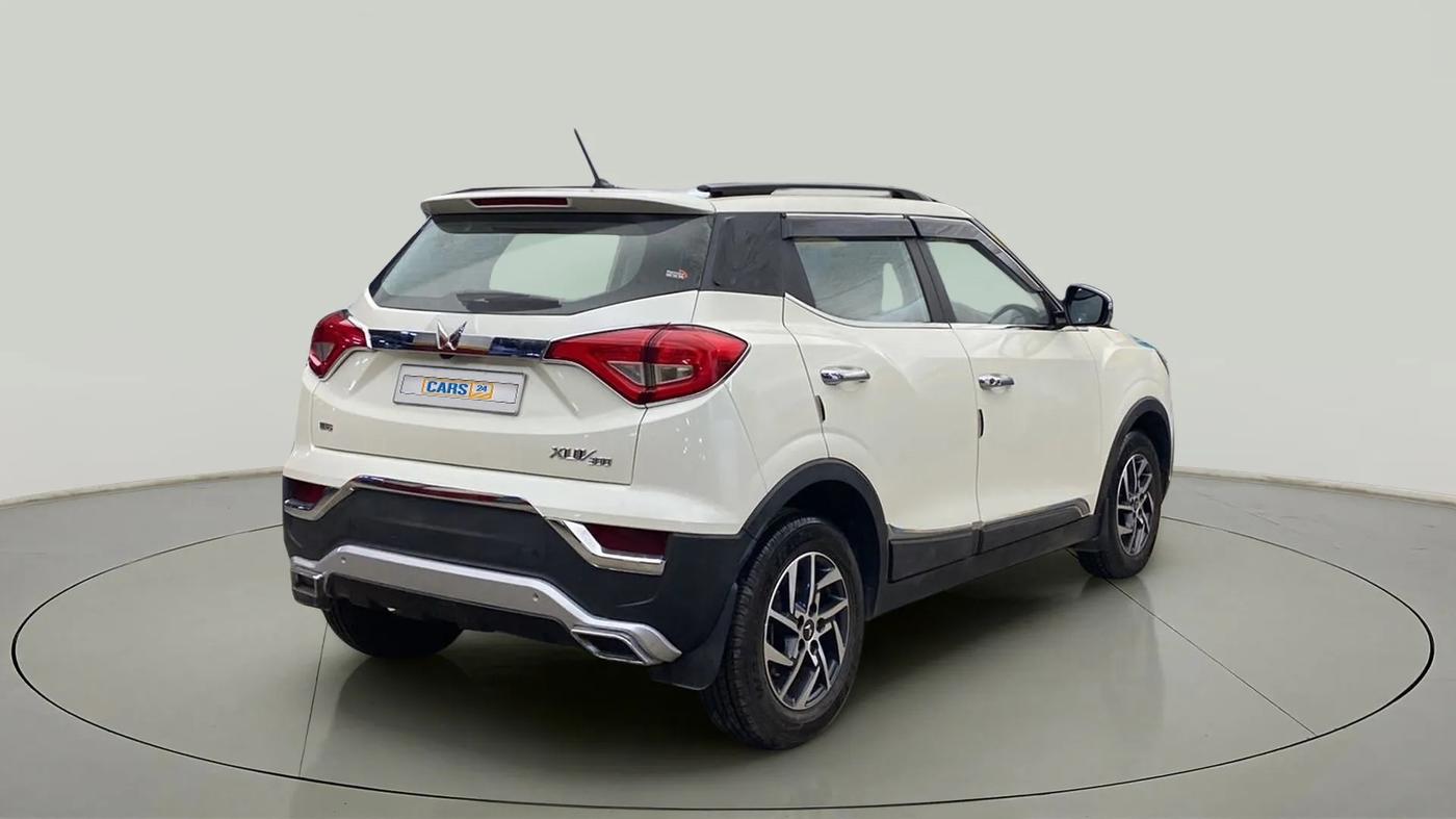 2023 Mahindra XUV300 W8 (O) 1.5 DIESEL, Diesel, Manual, 6,629 km, Right Back Diagonal