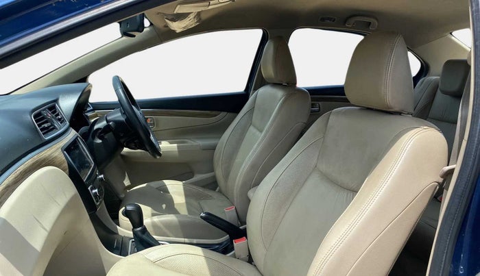 2019 Maruti Ciaz ALPHA  AT 1.5 SHVS PETROL, Petrol, Automatic, 83,454 km, Right Side Front Door Cabin