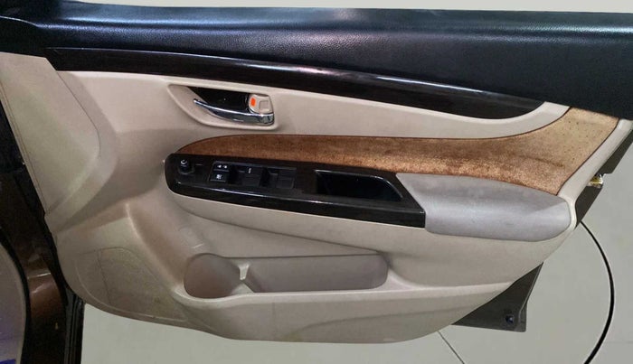 2015 Maruti Ciaz VXI+, Petrol, Manual, 40,264 km, Driver Side Door Panels Control