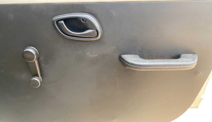 2023 Maruti Eeco 7 STR STD 1.2, Petrol, Manual, 25,754 km, Driver Side Door Panels Control