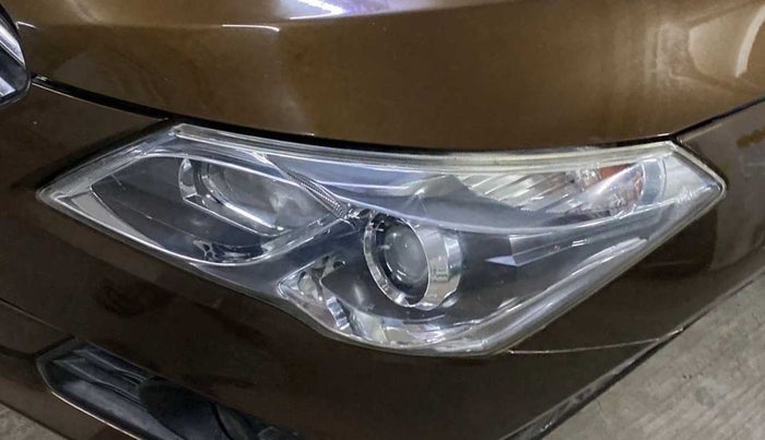 2017 Maruti Ciaz ALPHA 1.4 PETROL, Petrol, Manual, 74,012 km, Left headlight - Minor scratches