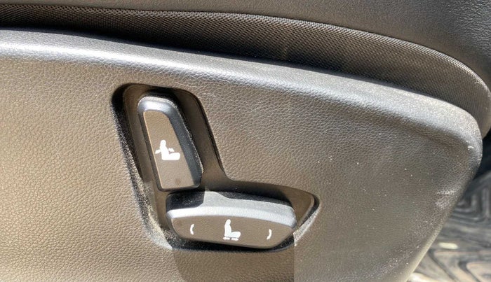 2020 MG HECTOR SHARP 1.5 DCT PETROL, Petrol, Automatic, 58,928 km, Driver Side Adjustment Panel