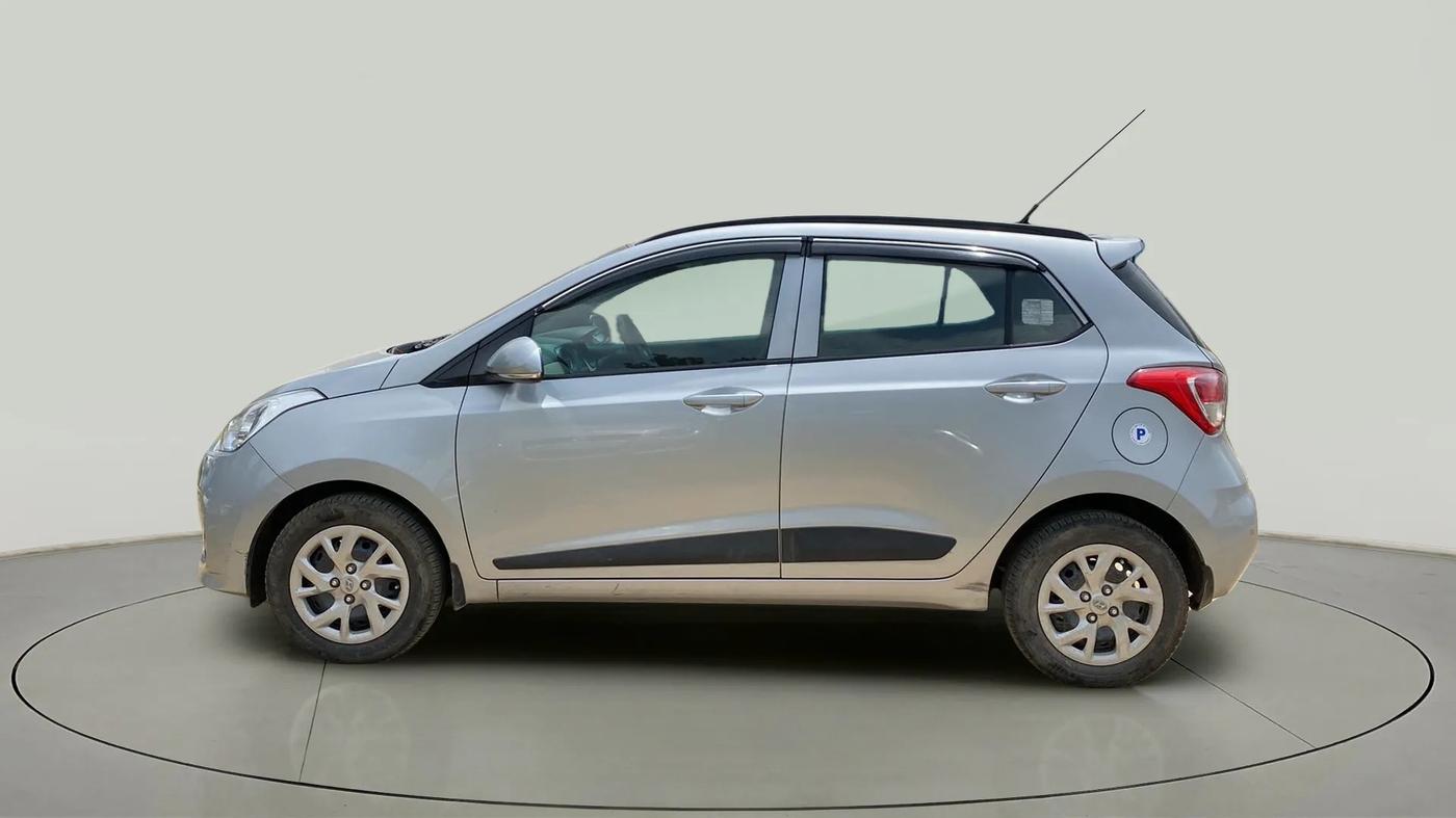 2020 Hyundai Grand i10 SPORTZ 1.2 KAPPA VTVT, Petrol, Manual, 39,717 km, Left Side