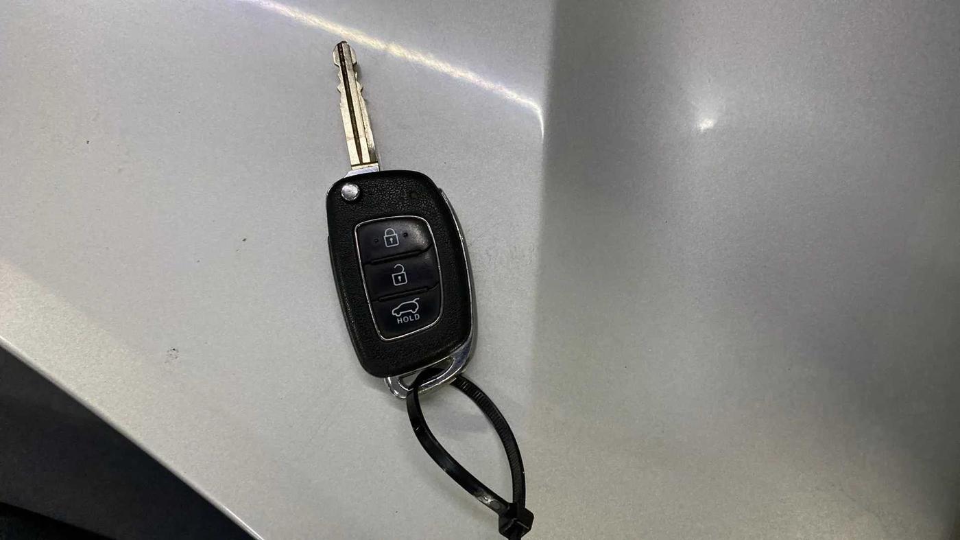 2016 Hyundai Elite i20 SPORTZ 1.2, Petrol, Manual, 52,013 km, Key Close Up