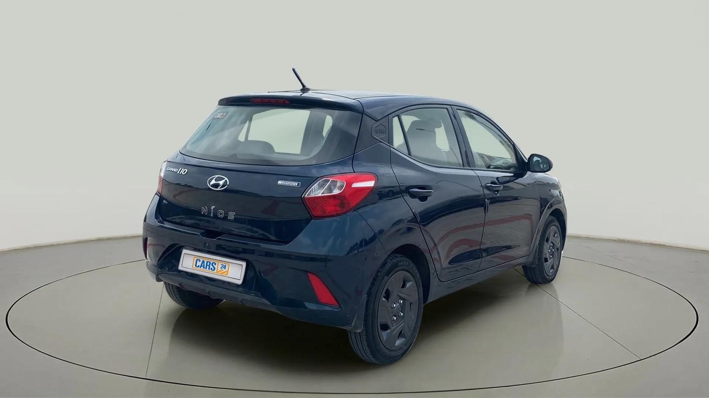 2021 Hyundai GRAND I10 NIOS MAGNA CORPORATE EDITION 1.2 KAPPA VTVT, Petrol, Manual, 26,601 km, Right Back Diagonal