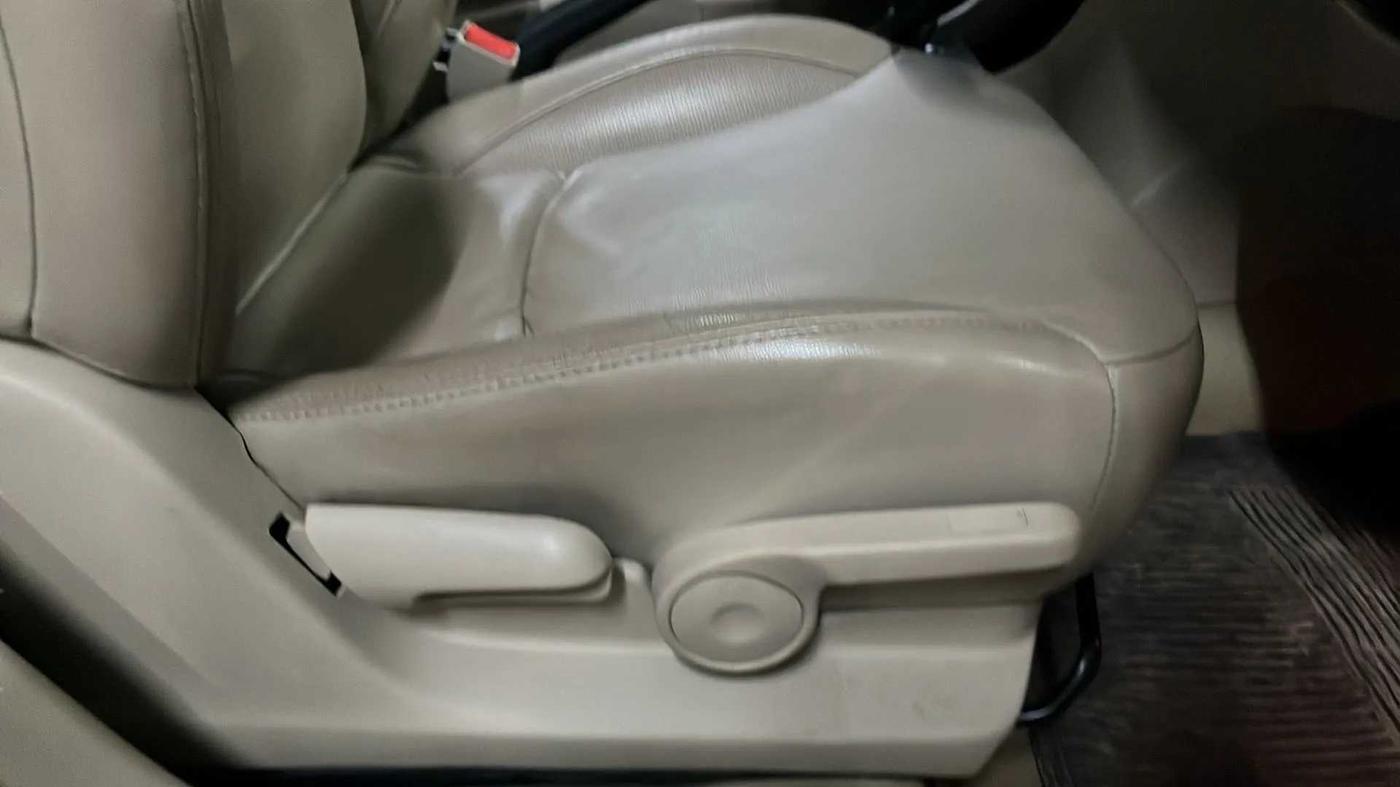 2016 Maruti Ciaz ZXI+ AT, Petrol, Automatic, 64,811 km, Driver Side Adjustment Panel