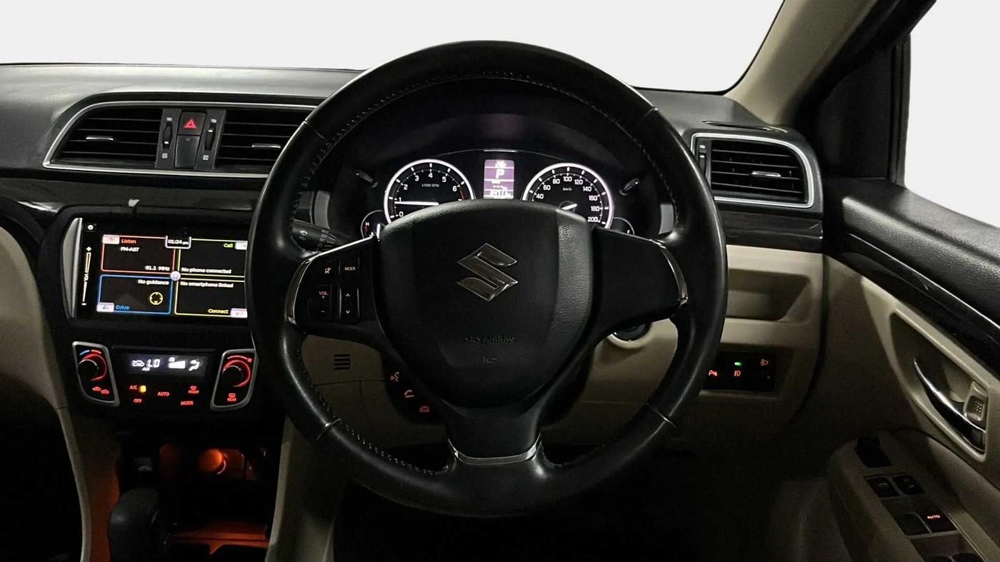 2016 Maruti Ciaz ZXI+ AT, Petrol, Automatic, 64,811 km, Steering Wheel Close Up
