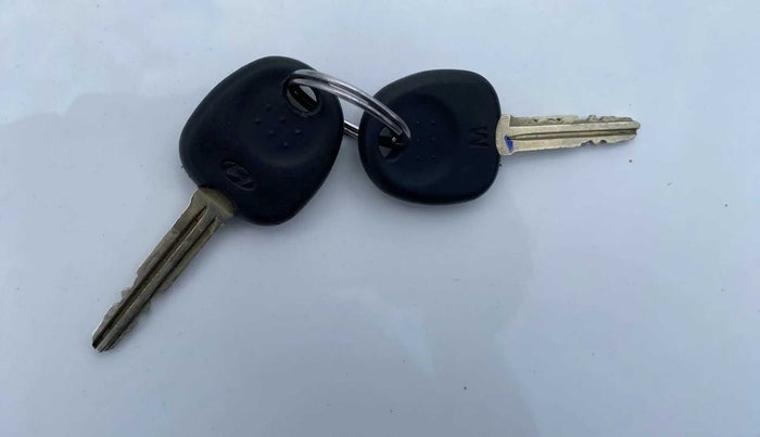 2014 Hyundai i10 MAGNA 1.1, Petrol, Manual, 73,593 km, Key Close Up