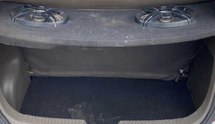 2014 Hyundai i10 MAGNA 1.1, Petrol, Manual, 73,593 km, Boot Inside