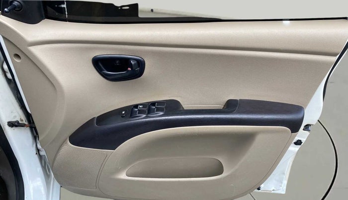 2014 Hyundai i10 MAGNA 1.1, Petrol, Manual, 73,593 km, Driver Side Door Panels Control